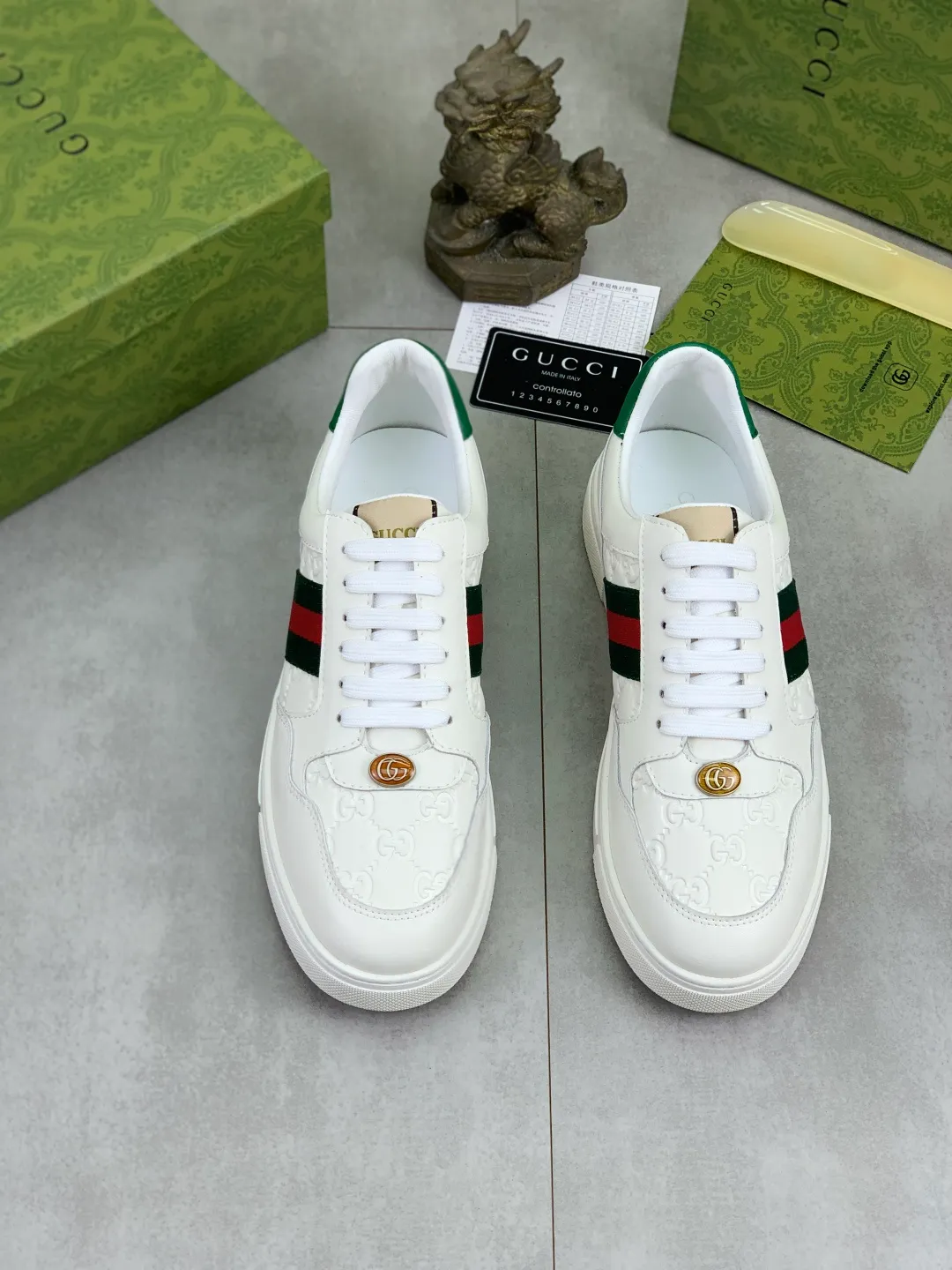 Men's Men's Shoes P420 💰[New Style] 🆘 The latest model from Gucci's official website🎁Classic casual and fashionable men's shoes👟Hot style💥Simple and elegant style, exclusive for trendy men. Unique latest brand elements from the official website👑Gucci original decoration, fashionable and generous, made of original soft calfskin fabric➕Comfortable soft sheepskin lining ✅The official website specifies wear-resistant rubber outsole_full of elasticity, classic model taken in real life🎬Color: 2️⃣colors available😍Number: 38-44